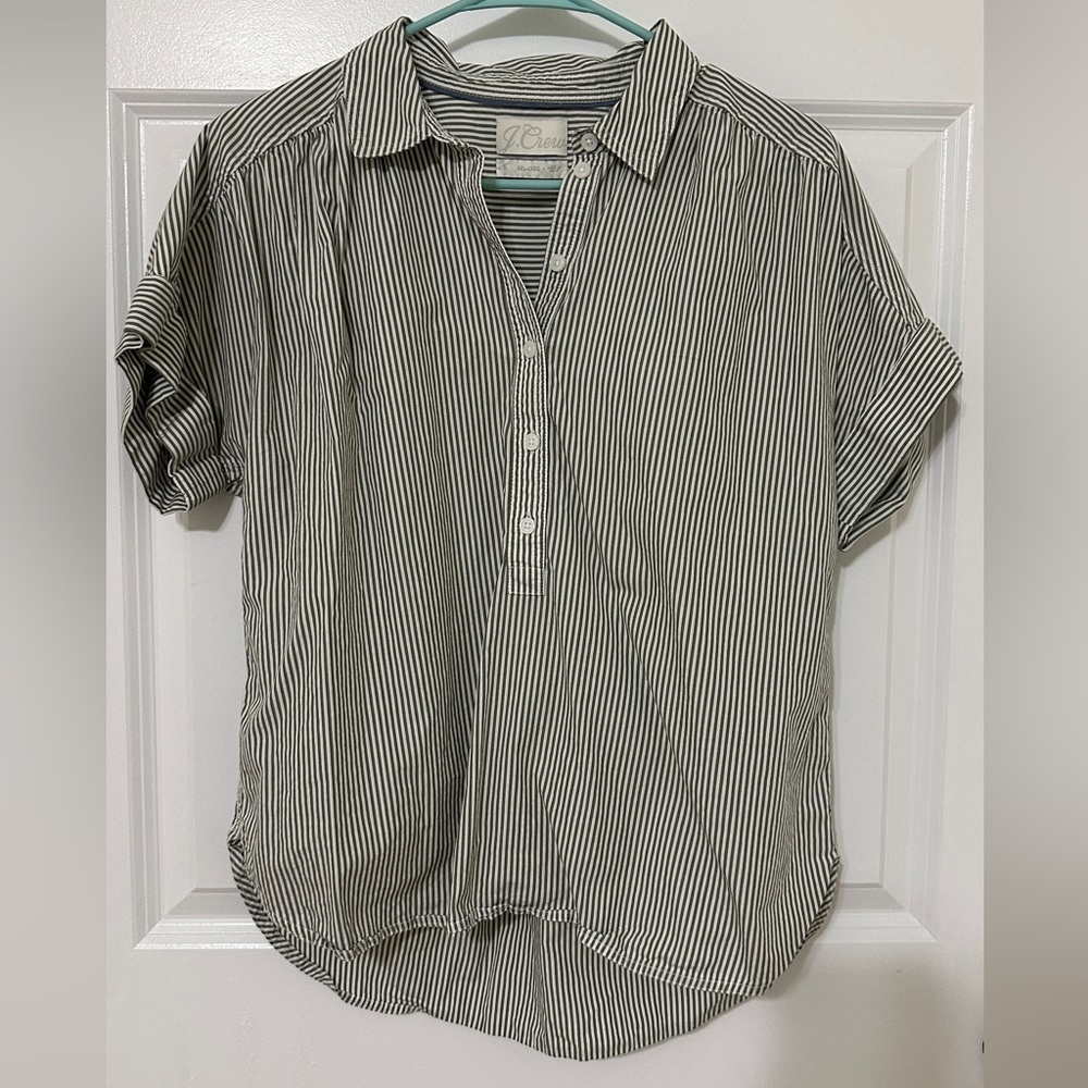EUC J. Crew Women’s relaxed fit striped popover size M
